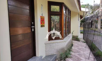 Casa com 3 dormitórios à venda, 300 m² por R$ 699.000,00 - Jardim Itu Sabará - Porto Alegre/RS
