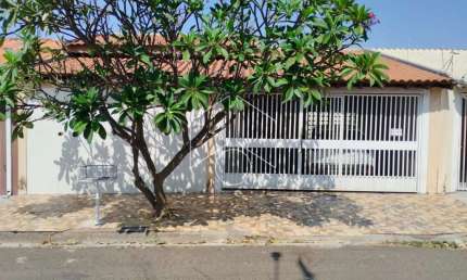 Casa com 3 quartos à venda na Rua José Augusto Orlando, 2142, Jardim Damasco II, Marília