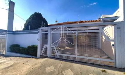 Casa com 3 quartos à venda na Rua Vicente Nunes Molinos, 10263, Jardim Jequitibá, Marília