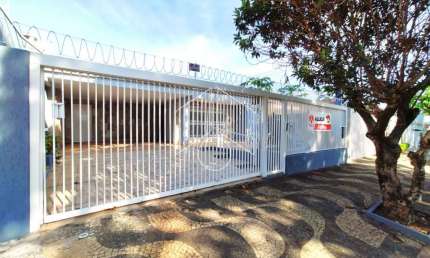 Casa com 3 quartos à venda na Rua Cincinatina, 50495, Jardim Maria Izabel, Marília