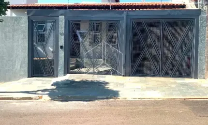 Casa com 3 quartos à venda na Rua Vicente Nunes Molinos, 6136, Jardim Jequitibá, Marília