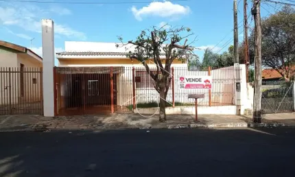 Casa com 3 quartos à venda na Rua Farah Salomão Farah, 8159, Parque São Jorge, Marília