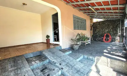 Casa com 3 quartos à venda na Avenida Washington Luiz, 80484, Núcleo Habitacional Castelo Branco, Marília