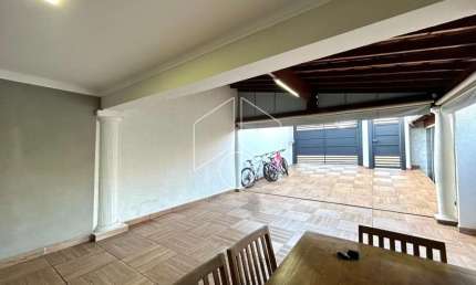 Casa com 3 quartos à venda na Rua Amabile Regina Marconato Vernaschi, 10681, Jardim Santa Clara, Marília, 140 m2 por R$ 260.000