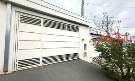 Casa com 2 quartos à venda na Avenida José da Silva Nogueira Junior, 40863, Jardim Polyana, Marília