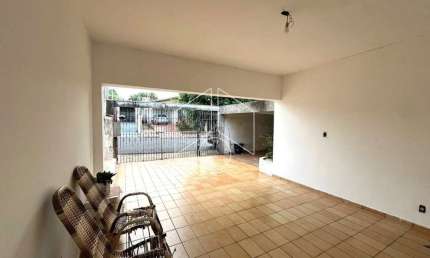 Casa com 3 quartos à venda na Rua das Violetas, 20194, São José, Marília, 249 m2 por R$ 350.000