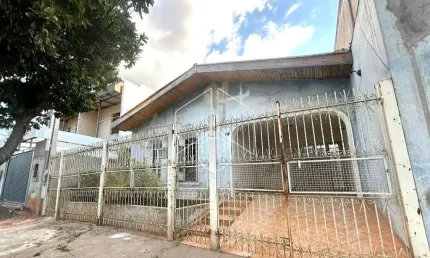Casa com 3 quartos à venda na Rua Álvaro de Carvalho, 2088, Núcleo Habitacional Castelo Branco, Marília, 127 m2 por R$ 280.000