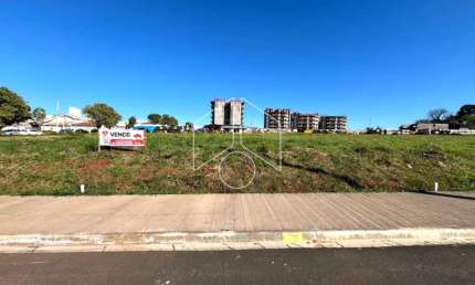 Terreno comercial à venda na Rua dos Ônix, 70, Jardim Maria Izabel, Marília