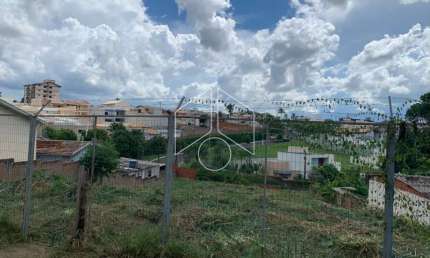 Terreno à venda na Rua Leônidas de Oliveira, 3089, Jardim Alvorada, Marília