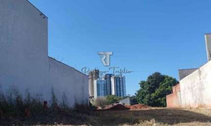 Terreno à venda no Parque Jardim Europa, Bauru 