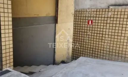 Salão comercial para alugar no bairro Vila Camilópolis - Santo André/SP