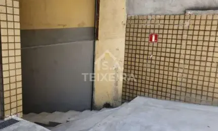 Salão comercial para alugar no bairro Vila Camilópolis - Santo André/SP