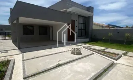 Casa à venda no bairro Jardim Atlântico Central (Itaipuaçu) - Maricá/RJ