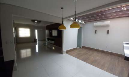 Casa em condomínio fechado com 3 quartos à venda na Avenida Ipiranga, 1596, Goiabeiras, Cuiabá