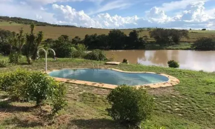BELA FAZENDA, COM CASA SEDE MUITO BOA E REPRESAS EM CATALÃO/ GO