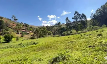 TERRENO EM SANTO ANTÔNIO DO PINHAL COM RIACHO E NASCENTE