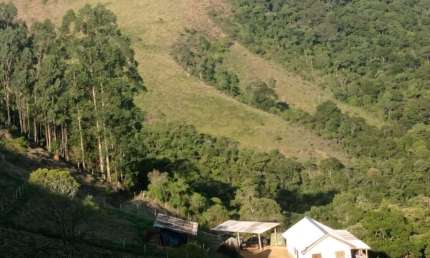 SÍTIO COM CASA E LINDA VISTA EM SÃO FRANCISCO XAVIER