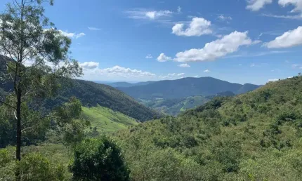 SÍTIO NO SUL DE MINAS REGIÃO DE SERRA VERDE COM VISTA PANORÂMICA DE TODO O VALE