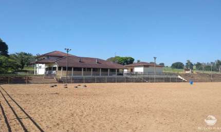 Fazenda à venda na Vila Galvão, Caçapava 