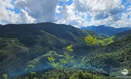 BELO TERRENO COM VISTA DESLUMBRANTE EM SÃO FRANCISCO XAVIER/SJC/SP