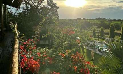 HARAS E POUSADA - LUGAR EXTRAORDINÁRIO COM PAISAGISMO MARAVILHOSO.
