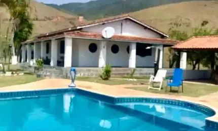 Fazenda à venda no Centro, Roseira 