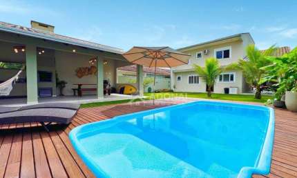 Casa de Alto Padrão à venda, por R$ 1.900.000 - Cohapar - Guaratuba/PR