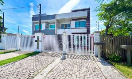 Sobrado com Piscina, 3 dormitórios à venda, 149 m² por R$ 870.000 - Centro - Guaratuba/PR