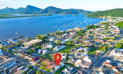 Casa com Alto Padrão de Acabamento, 3 dormitórios à venda, 207 m² por R$ 1.500.000 - Piçarras - Guaratuba/PR
