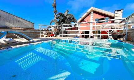 Casa com 4 dormitórios à venda, 300 m² por R$ 1.400.000,00 - Centro - Guaratuba/PR