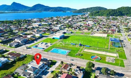 Casa com 3 dormitórios à venda, 103 m² por R$ 650.000,00 - Piçarras - Guaratuba/PR