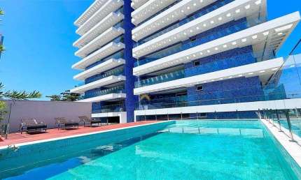 Apartamento com 3 dormitórios à venda por R$ 2.800.000,00 - Centro - Guaratuba/PR