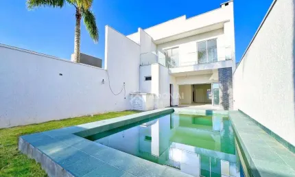 Sobrado com 3 dormitórios à venda, 182 m² por R$ 1.200.000,00 - Brejatuba - Guaratuba/PR