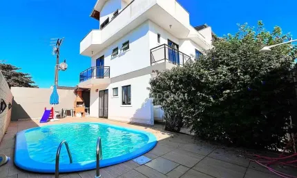 Sobrado com 5 dormitórios à venda, 150 m² por R$ 760.000,00 - Brejatuba - Guaratuba/PR