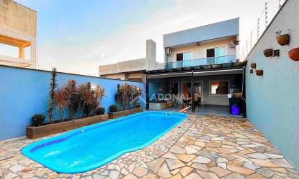 Sobrado totalmente mobiliado com 3 dormitórios à venda, 194 m² por R$ 890.000 - Brejatuba - Guaratuba/PR