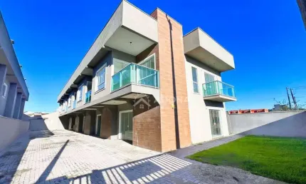 Sobrado com 3 dormitórios à venda, 119 m² por R$ 470.000,00 - Brejatuba - Guaratuba/PR