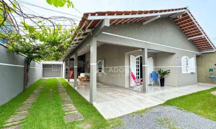 Casa com 4 dormitórios à venda, 140 m² por R$ 700.000,00 - Cohapar - Guaratuba/PR