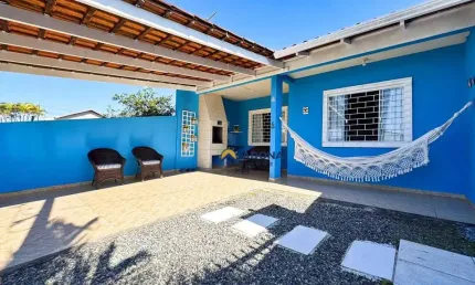 Casa a 3 Quadras da Praia e Pronta para Financiar — Veja Antes que Venda! R$ 298.000 - Nereidas - Guaratuba/PR