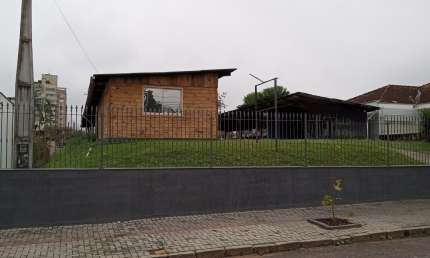 Ponto comercial com 3 salas para alugar na Rua Coronel Santiago, 375, Anita Garibaldi, Joinville