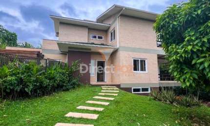 Casa em condomínio fechado com 6 quartos para alugar na Jorge Sanwais, 2300, Jardim Naipi, Foz do Iguaçu por R$ 12.000
