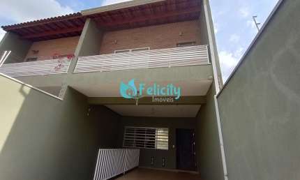 Sobrado com 4 suítes, 3 vagas, 240m2 na Vila Albertina