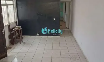 Sobrado com 3 dorms, 1 suíte, 3 vagas, 172m2 no Pq. Maria Domitila
