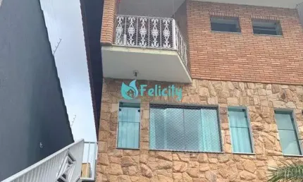 Sobrado com 3 dorms, 2 suítes, 3 vagas, 190m2 no Pq. São Domingos