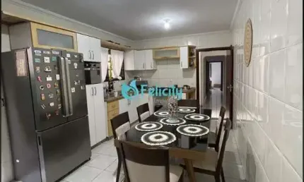 Casa com 4 dorms, 2 suítes, 2 vagas, 200m2 na Vila Pirituba