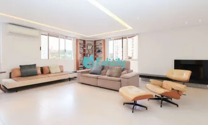 Apartamento com 2 suítes, 4 vagas, 204m2 em Pinheiros
