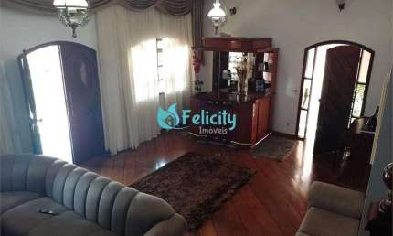 Casa com 2 dorms, 1 suíte, 5 vagas, 200m2 no Jardim Líbano