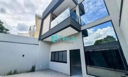 Sobrado NOVO com 3 suítes, 3 vagas, 159m2 no Pq. São Domingos