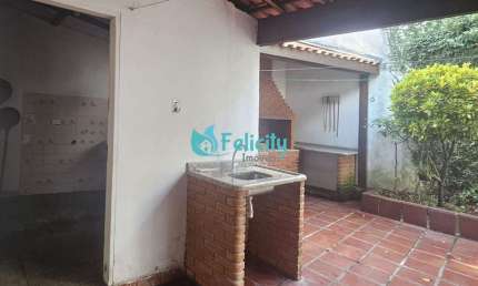 Sobrado com 3 dorms, 1 suíte, 2 vagas, 171m2 no Conj. Res. Vista Verde