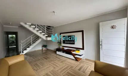 Sobrado com 3 dorms, 1 suíte, 4 vagas, 143m2 no Jardim Felicidade