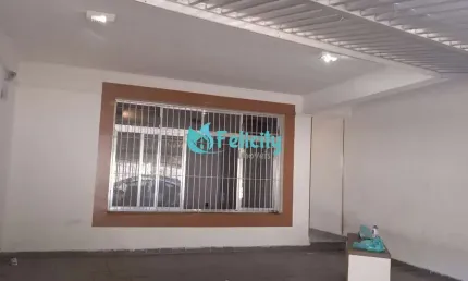Sobrado com 3 dorms, 2 vagas, 145m2 no Parque Maria Domitila